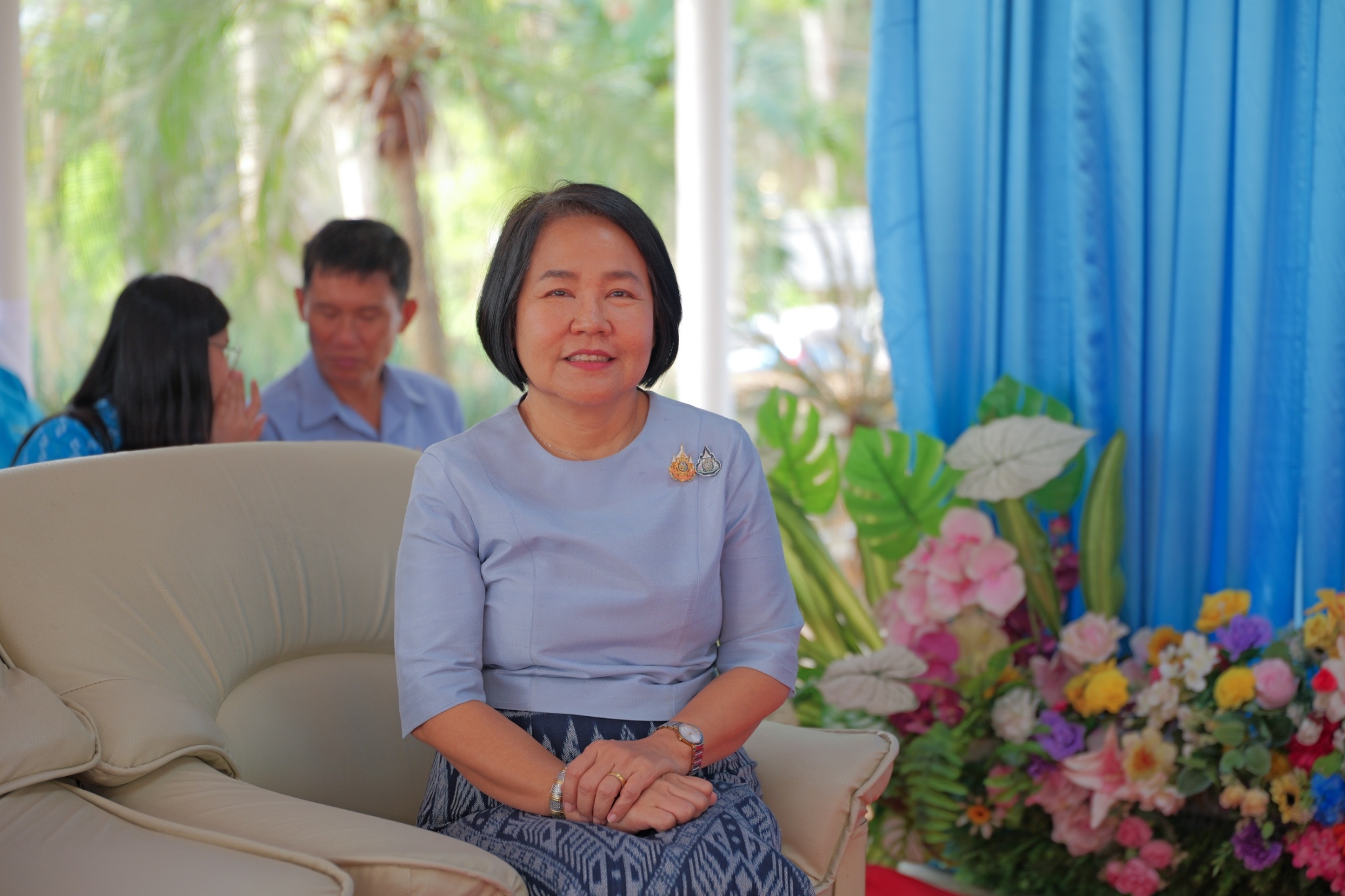 พช.กำแพงเพชร ร่วมเป็นเกียรติในพิธีมอบเงินค่าผลิตภัณฑ์ผ้าปักชาวไทยภูเขาของสมาชิกศิลปาชีพในพื้นที่โครงการบ้านเล็กในป่าใหญ่ (ป่ารักน้ำ) ประจำปี 2568