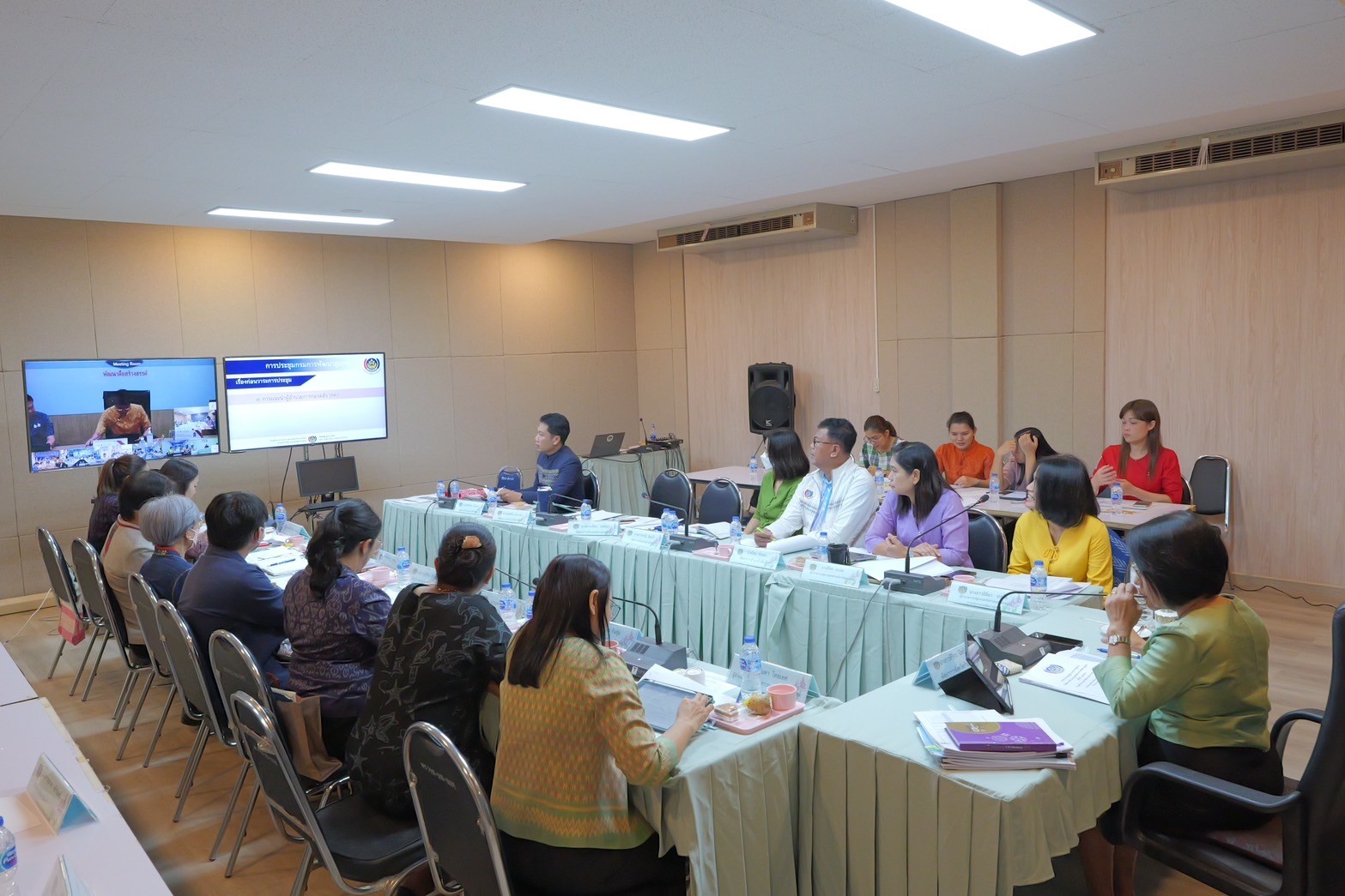 พช.กำแพงเพชร ร่วมรับฟังการประชุมกรมการพัฒนาชุมชน ครั้งที่ 2/2568