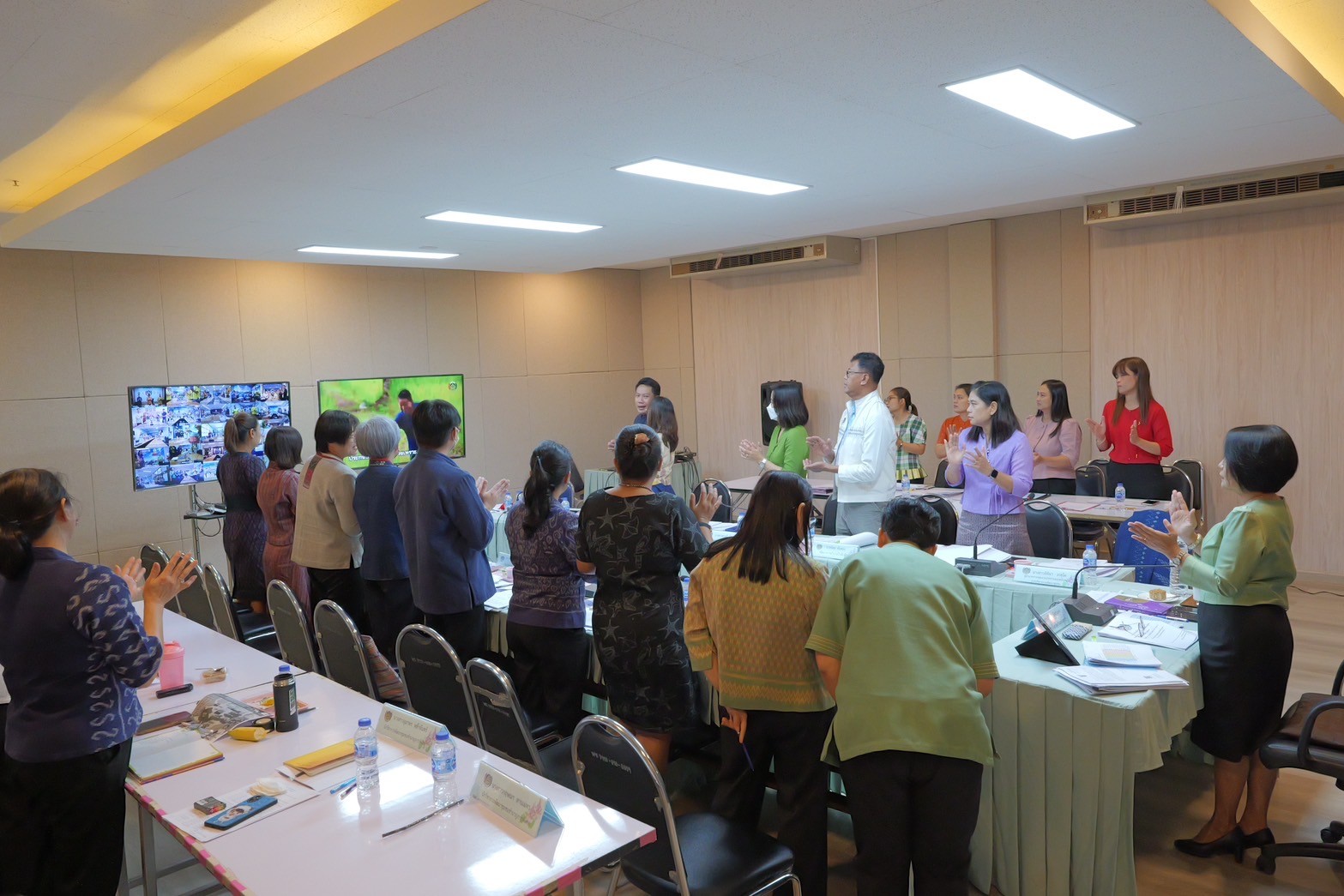 พช.กำแพงเพชร ร่วมรับฟังการประชุมกรมการพัฒนาชุมชน ครั้งที่ 2/2568