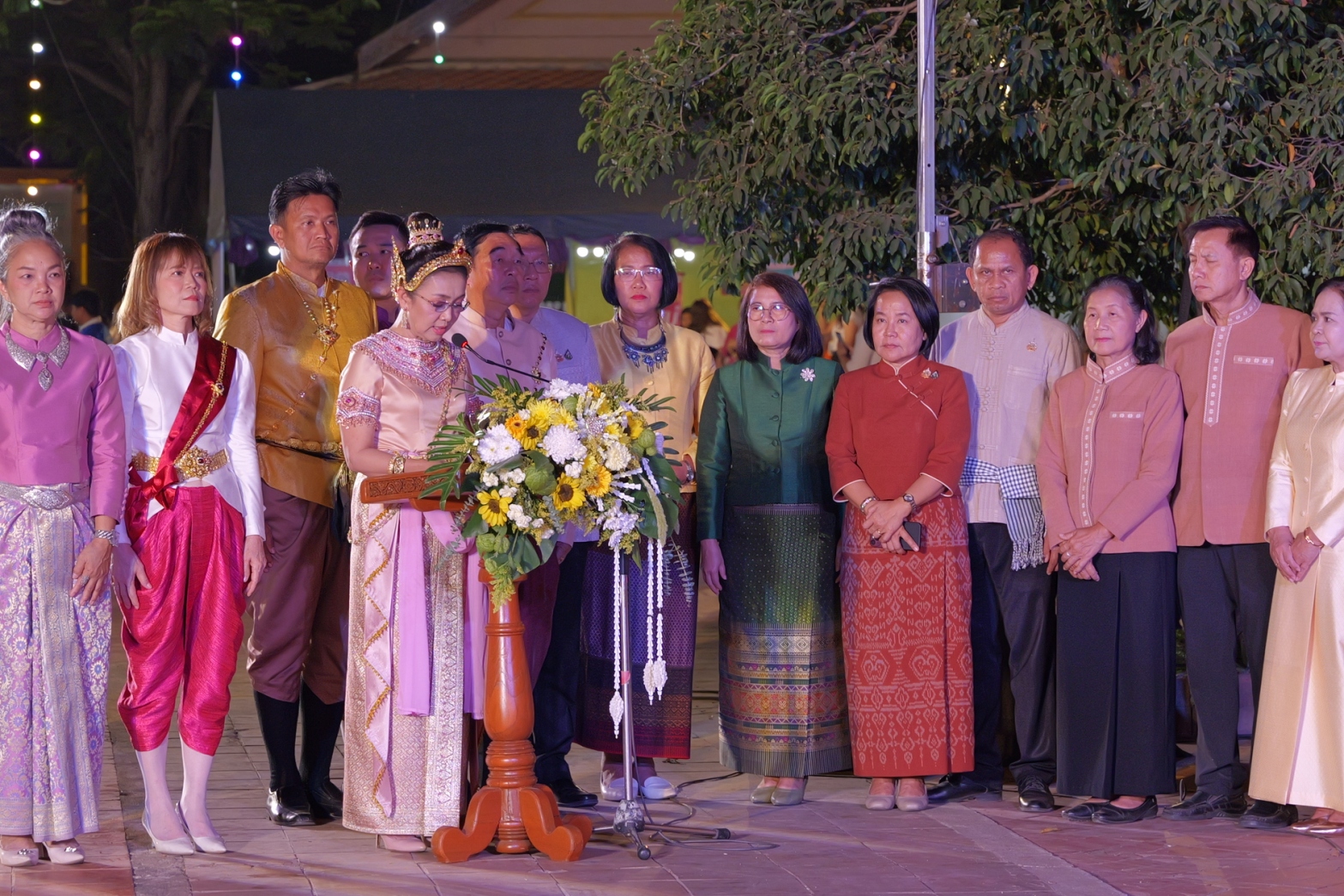 พช.กำแพงเพชร ร่วมพิธีเปิดงานประเพณี นบพระ-เล่นเพลง และงานกาชาดจังหวัดกำแพงเพชร ประจำปี 2568