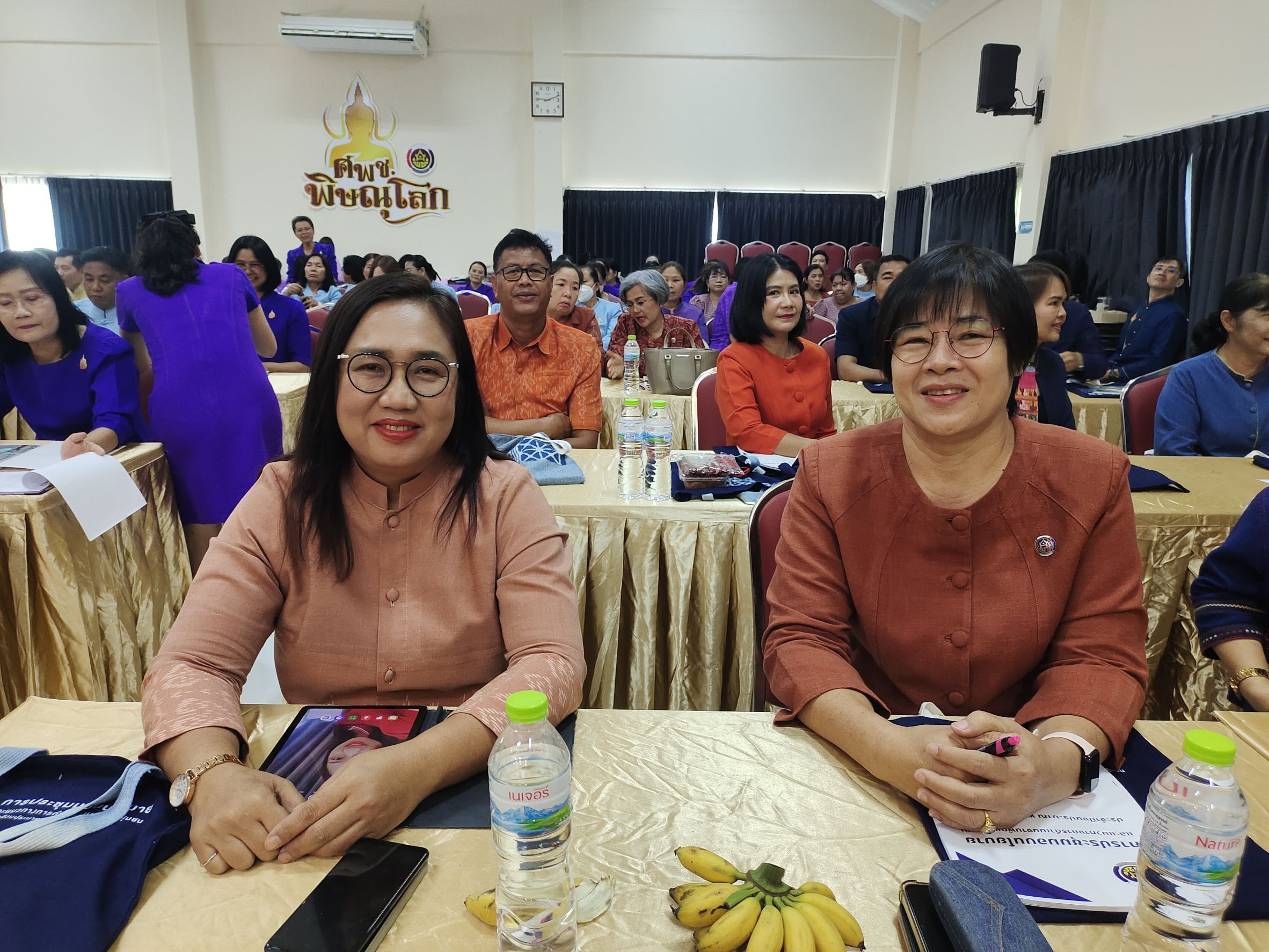 พช.กำแพงเพชร เข้าร่วมการประชุมมอบนโยบายและแนวทางการดำเนินงานพัฒนาชุมชนประจำปีงบประมาณ พ.ศ. 2568