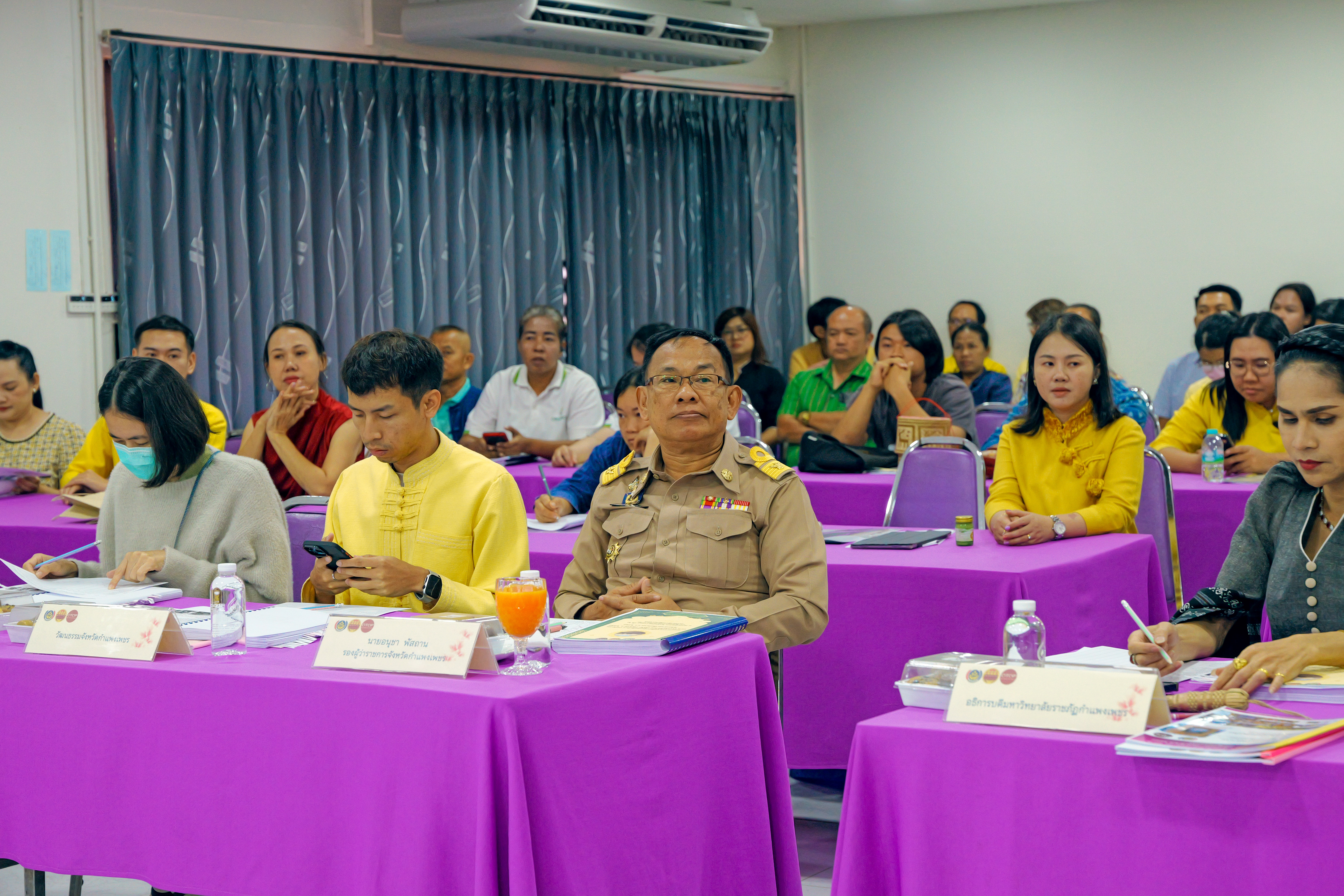 พช.กำแพงเพชร จัดการประชุมคัดสรรสุดยอดผลิตภัณฑ์ OTOP เด่น จังหวัด(Provincial Star OTOP : PSO)