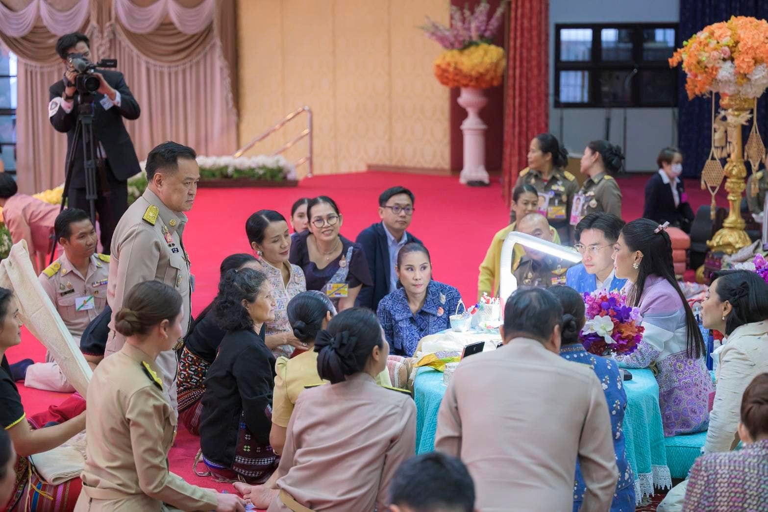 พช.กำแพงเพชร ร่วมรับเสด็จสมเด็จสมเด็จพระเจ้าลูกเธอ เจ้าฟ้าสิริวัณณวรี นารีรัตนราชกัญญา เสด็จทอดพระเนตรนิทรรศการและการจัดแสดงผลงานภูมิปัญญาผ้าไทยและงานหัตกรรมชุมชน ภาคเหนือ