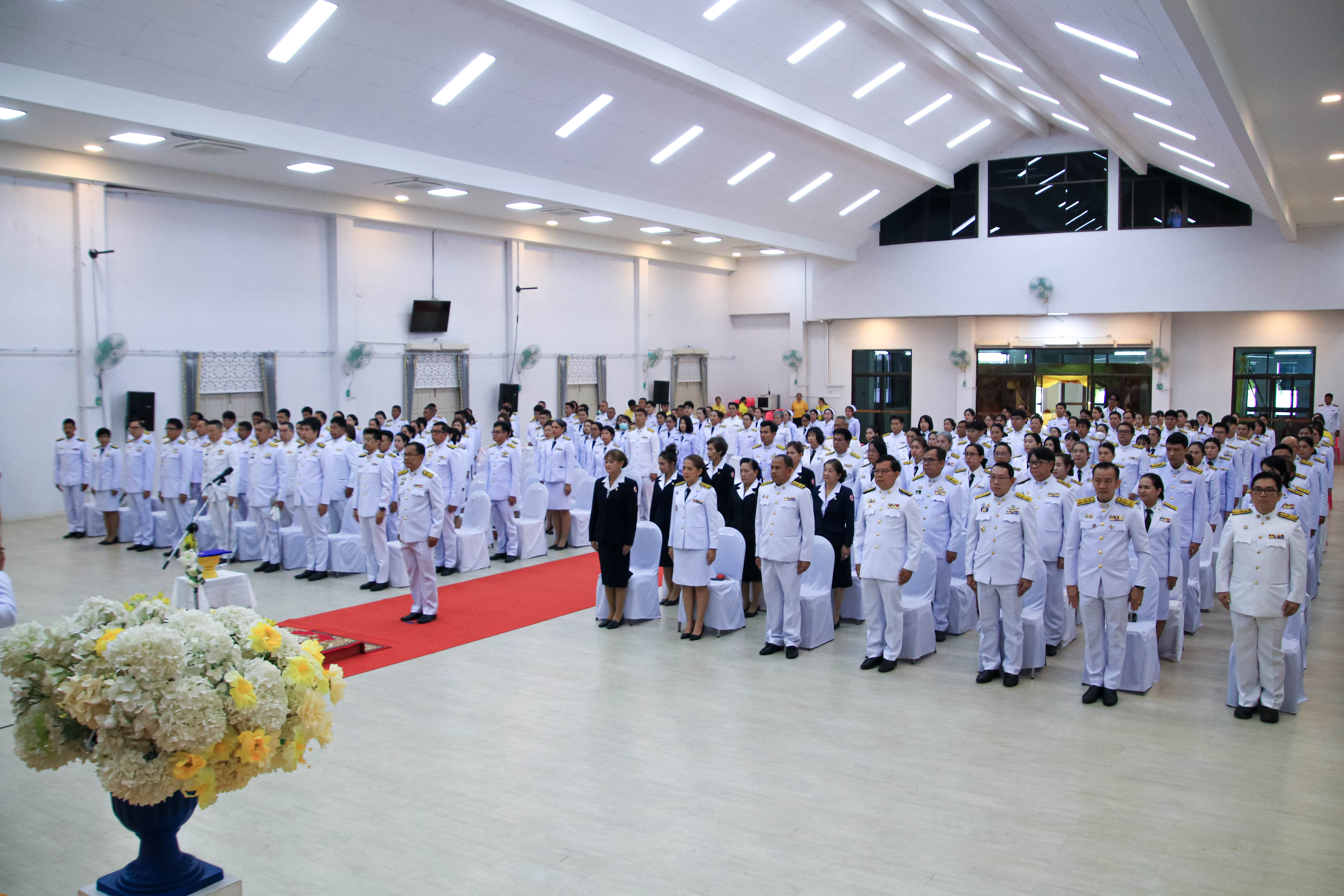 พช.กำแพงเพชร ร่วมพิธีพิธีถวายราชสักการะแด่พระบาทสมเด็จพระบรมชนกาธิเบศร มหาภูมิพลอดุลยเดชมหาราช บรมนาถบพิตร “พระบิดาแห่งมาตรฐานการช่างไทย” เนื่องใน “วันมาตรฐานฝีมือแรงงานแห่งชาติ”