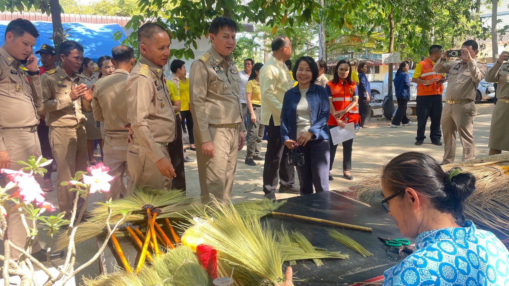 พช.กำแพงเพชร ร่วมลงพื้นที่ตรวจเยี่ยมประชาชนของผู้ว่าราชการจังหวัดกำแพงเพชร ในพื้นที่อำเภอบึงสามัคคี
