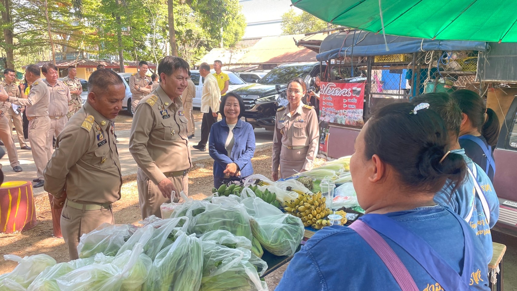 พช.กำแพงเพชร ร่วมลงพื้นที่ตรวจเยี่ยมประชาชนของผู้ว่าราชการจังหวัดกำแพงเพชร ในพื้นที่อำเภอบึงสามัคคี