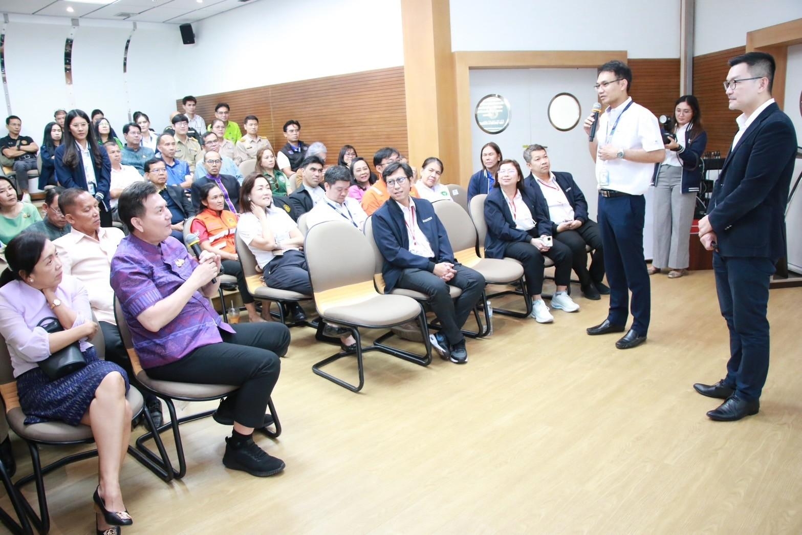 พช.กำแพงเพชร เข้าร่วมลงพื้นที่เยี่ยมชม บริษัท ปตท.สผ. สยาม จำกัด (โครงการเอส 1) อำเภอลานกระบือ