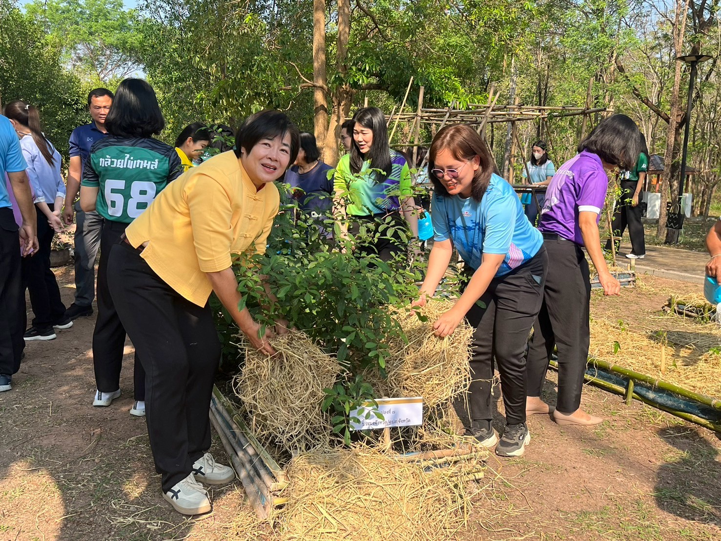 พช.กำแพงเพชร จัดกิจกรรมการน้อมนำแนวพระราชดำริของสมเด็จพระกนิษฐาธิราชเจ้า กรมสมเด็จพระเทพรัตนราชสุดาฯ สยามบรมราชกุมารี สู่ปฏิบัติการปลูกผักสวนครัว เพื่อสร้างความมั่นคงทางอาหาร อย่างต่อเนื่อง