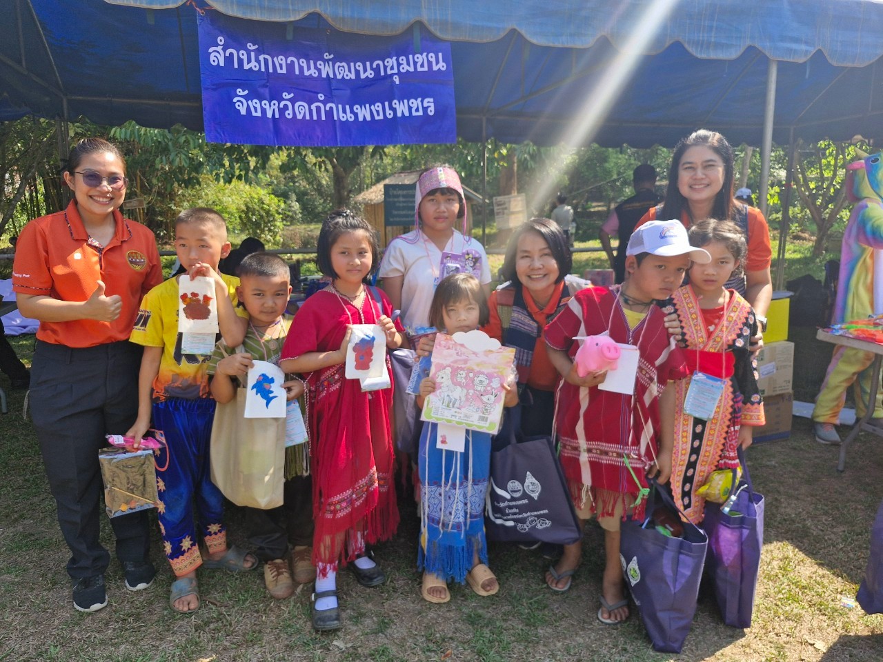 พช.กำแพงเพชร ร่วมกิจกรรม “จังหวัดกำแพงเพชร ส่งรอยยิ้มให้น้องโละโคะ”