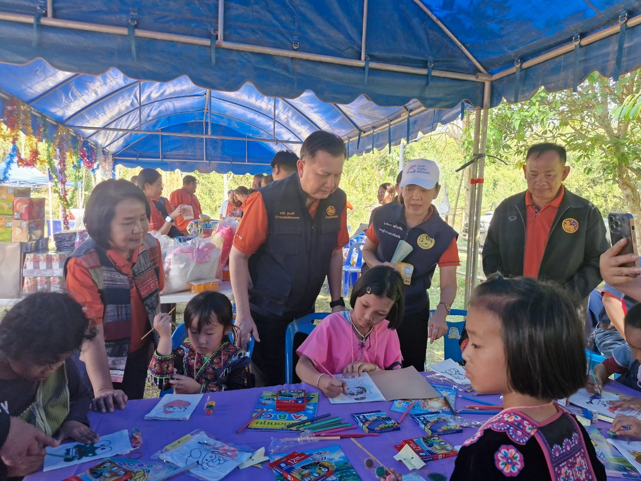 พช.กำแพงเพชร ร่วมกิจกรรม “จังหวัดกำแพงเพชร ส่งรอยยิ้มให้น้องโละโคะ”