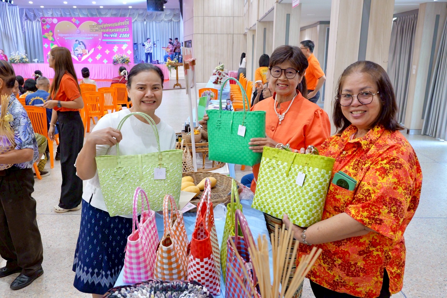 พช.กำแพงเพชร เข้าร่วมกิจกรรมวันผู้สูงอายุแห่งชาติและวันแห่งครอบครัวจังหวัดกำแพงเพชร ประจำปี 2568
