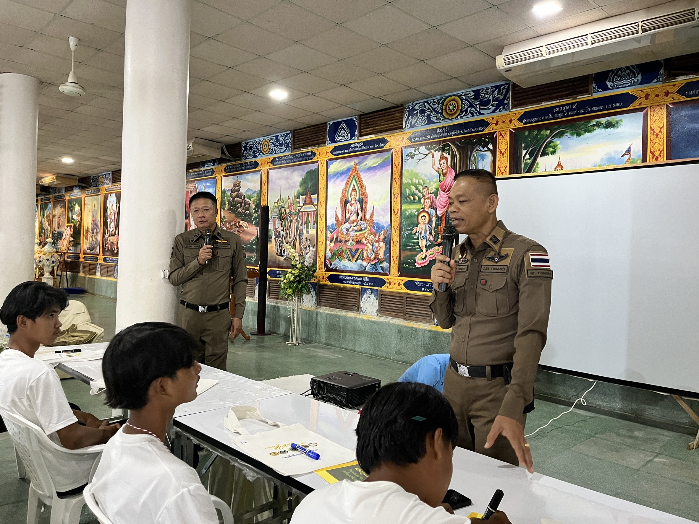 พช.กำแพงเพชร จัดกิจกรรมส่งเสริมสนับสนุนสัมมาชีพชุมชนแก่เยาวชนกลุ่มเสี่ยงหรือผู้ผ่านการบำบัดยาเสพติด (วันแรก)