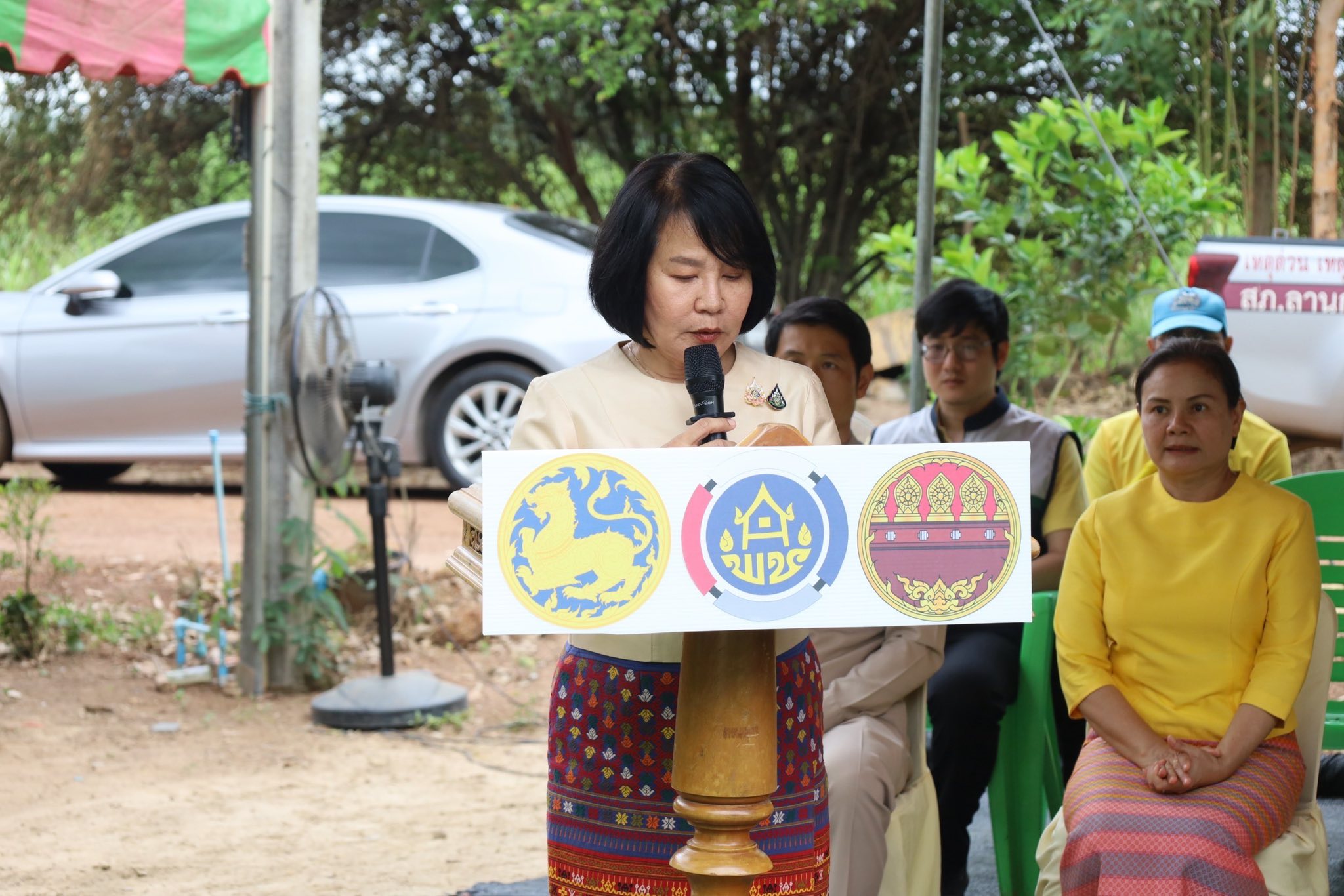 พช.กำแพงเพชร ส่งมอบ “บ้านห่วงใยจากใจ GLO” สร้างรอยยิ้มสู่ครัวเรือนนางแจ้ว สิทธิพรม