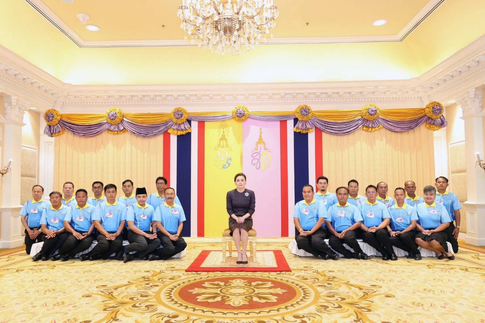 พช.กำแพงเพชร ร่วมเข้าเฝ้ารับเสด็จฯ สมเด็จพระนางเจ้าฯ พระบรมราชินี ในงานมหกรรมกองทุนแม่ของแผ่นดิน ปี 2568 ก้าวสู่ทศวรรษที่3 อ้อมกอดของแม่