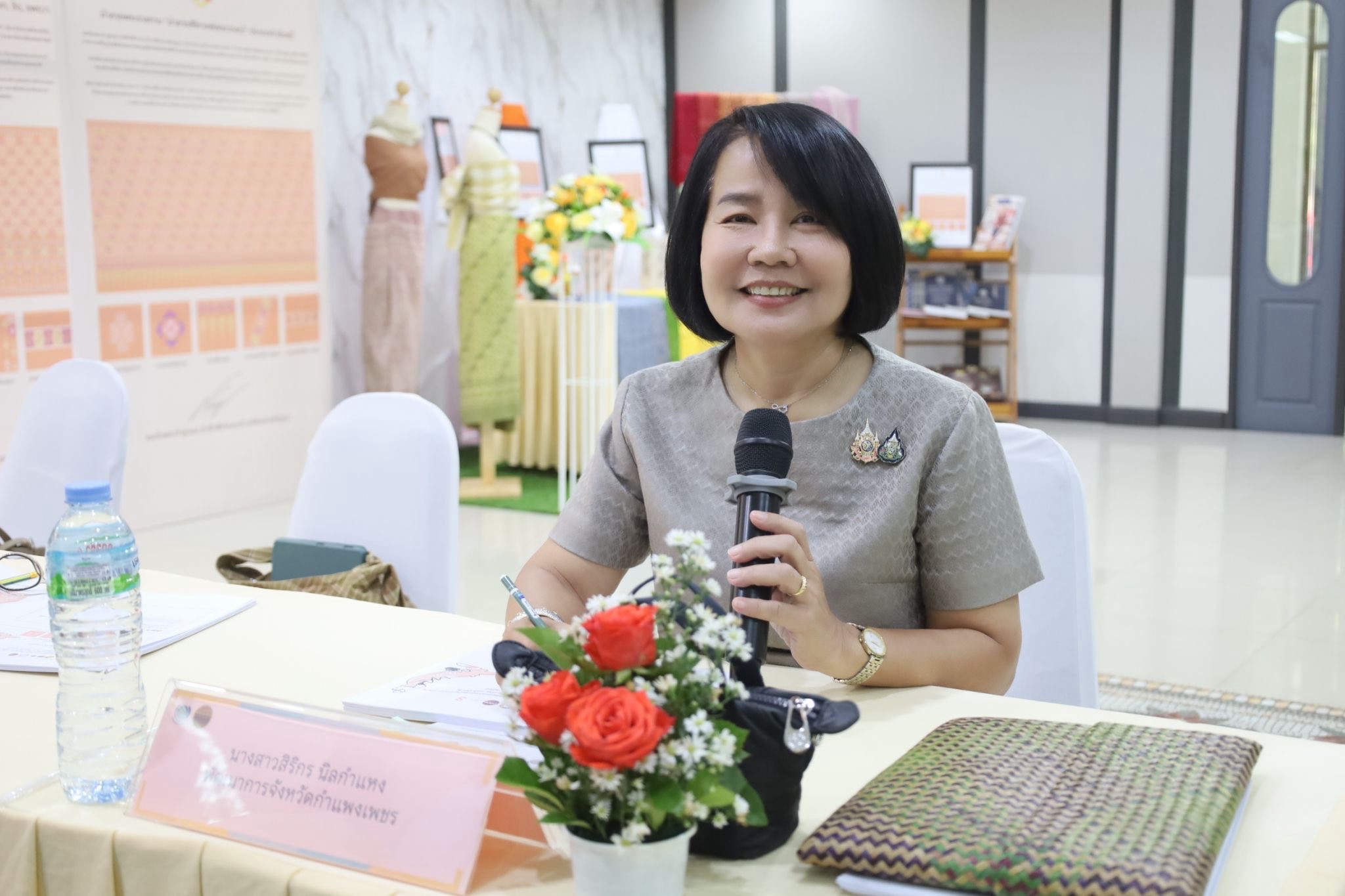 พช.กำแพงเพชร จัดประกวดลายผ้าพระราชทาน “สิริราชพัสตราภรณ์”
